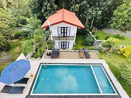 Finch Tangalle