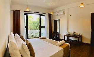 Finch Tangalle