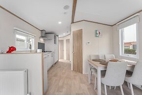 Chalet in De Haan With Terrace