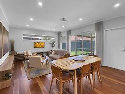 Spacious 3-bed Home in Leafy Yokine