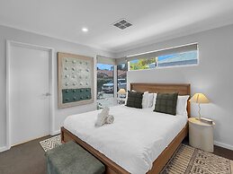 Spacious 3-bed Home in Leafy Yokine