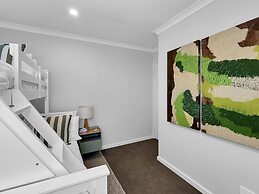 Spacious 3-bed Home in Leafy Yokine