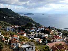 Dimitra s House in Skopelos