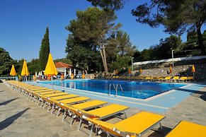 Mobilheim auf dem Hugel mit Pool