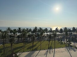 My Khe Beach Hotel