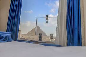 Pharaonic Pyramids Inn