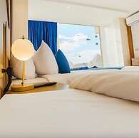Pharaonic Pyramids Inn