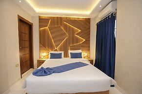 Pharaonic Pyramids Inn