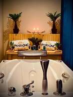 Pharaonic Pyramids Inn