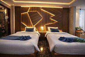 Pharaonic Pyramids Inn