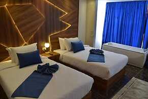 Pharaonic Pyramids Inn
