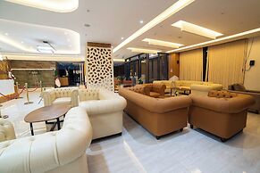 Barkat Hotel & Conferences