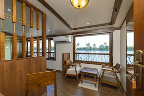 Riverine Kadavil Houseboat