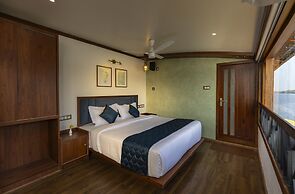 Riverine Kadavil Houseboat