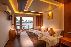 Riverine Kadavil Houseboat