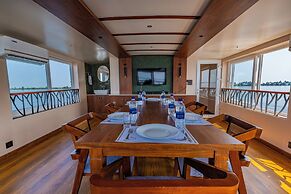 Riverine Kadavil Houseboat