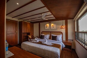 Riverine Kadavil Houseboat