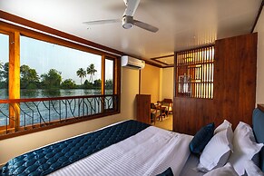 Riverine Kadavil Houseboat