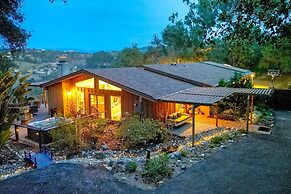 3046 Skycrest Drive