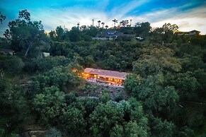 3046 Skycrest Drive