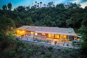3046 Skycrest Drive