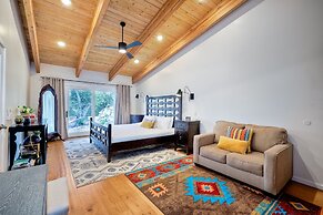 3046 Skycrest Drive