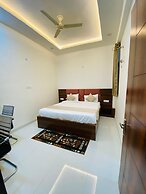 Hotel Taj Silver Palace