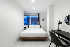 THE VELLMORE