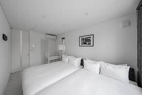 THE VELLMORE