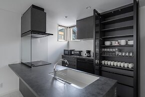 THE VELLMORE