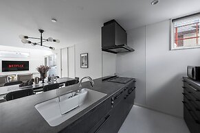 THE VELLMORE