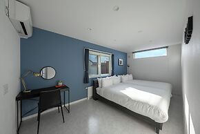 THE VELLMORE