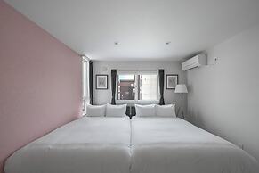 THE VELLMORE