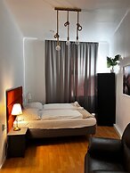 Pleasant 2BR Apt Near U6 Schöpfwerk