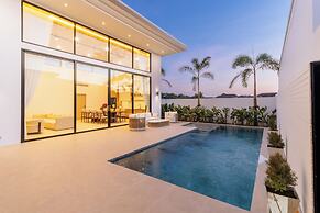New 4BR Pool Villa Modern Oasis V283