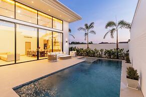New 4BR Pool Villa Modern Oasis V283