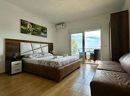 Casa Mila Apartments & Bungalows
