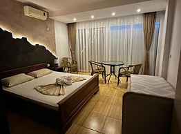 Casa Mila Apartments & Bungalows