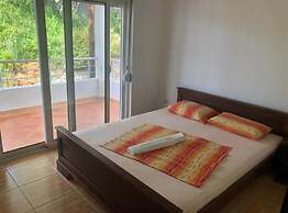 Casa Mila Apartments & Bungalows