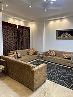 Pyramids Gold Sand INN
