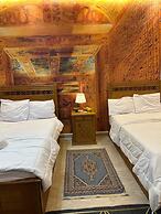 Pyramids Gold Sand INN