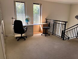 Cloverdale Family Accommodation