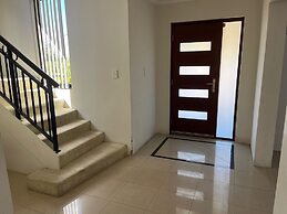 Cloverdale Family Accommodation