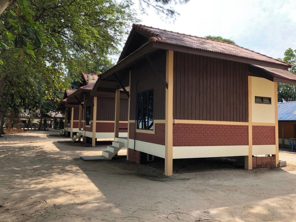 Leamsai Beach Resort