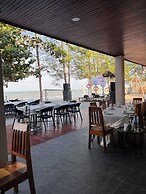 Leamsai Beach Resort
