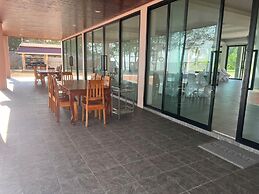 Leamsai Beach Resort