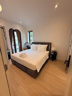 Maharaja Lounge & Hotels