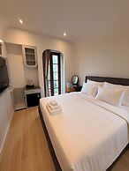 Maharaja Lounge & Hotels