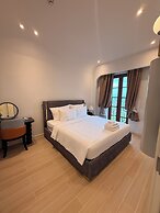 Maharaja Lounge & Hotels