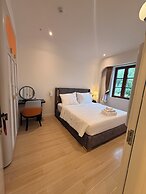 Maharaja Lounge & Hotels